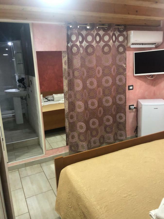 Rooms Chanel Сиракуза Екстериор снимка